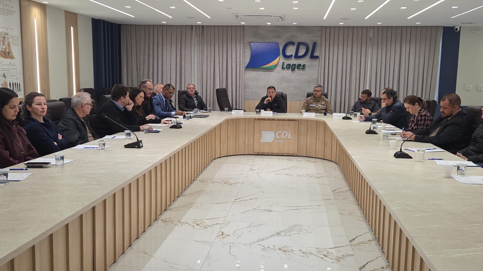 Polícia Militar apresenta resultados da segurança pública durante reunião com empresários em Lages - Notícia no Ato