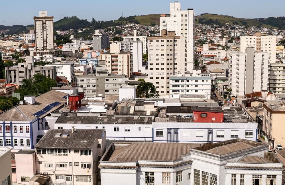 Lages Gera Mais de Mil Empregos no Primeiro Semestre de 2026