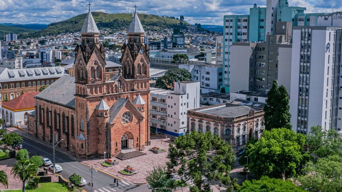 Lages: A Gigante Serrana que Conquista o Brasil com Turismo Rural e Legado Político