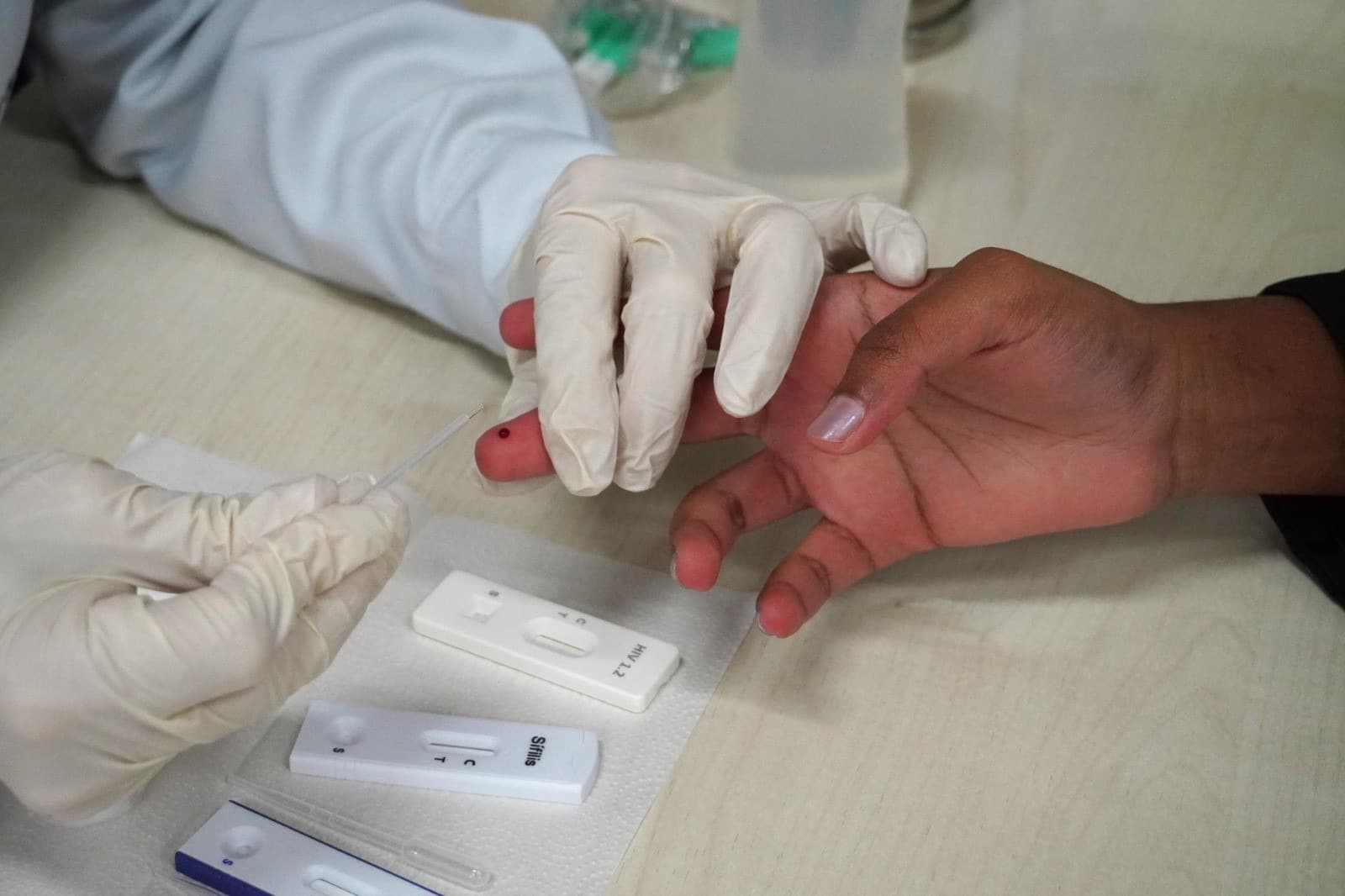 Lages Amplia Atendimento com Testes Rápidos e Vacinação para Hepatite B em Ação de Saúde