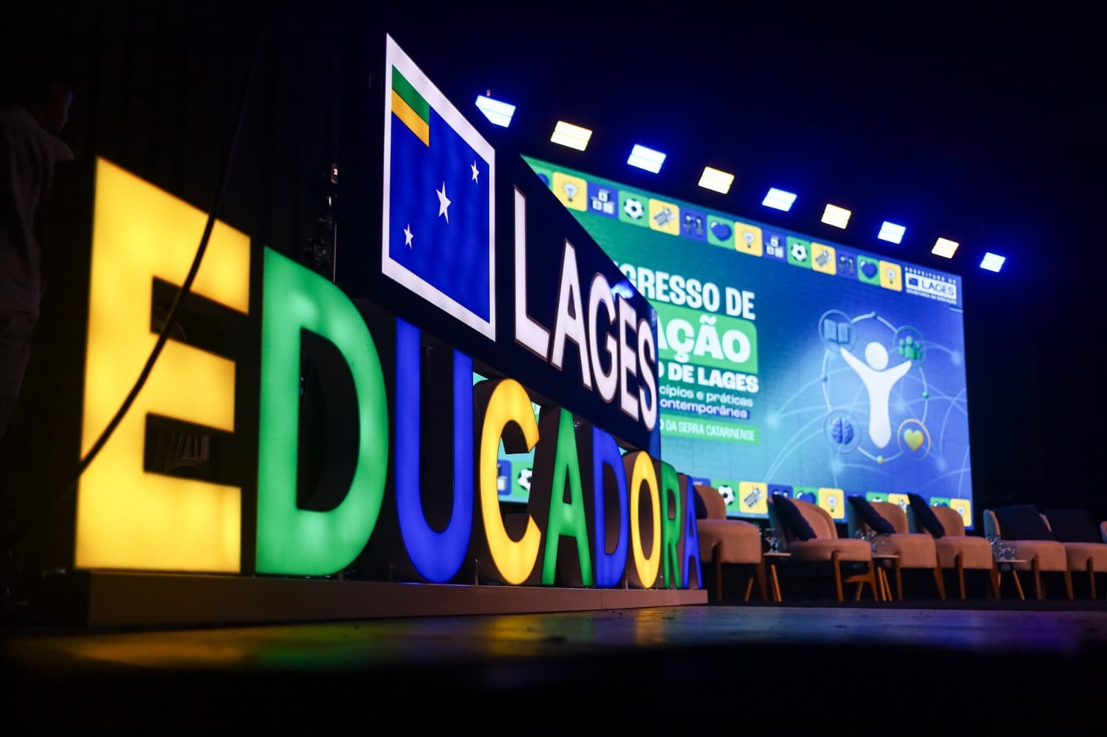 Prefeitura de Lages publica Anais do XX Congresso de Educação - Notícia no Ato
