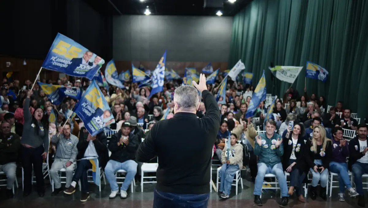 João Rodrigues reúne mais de mil pessoas em Lages e foca em questões sociais na reta final da campanha